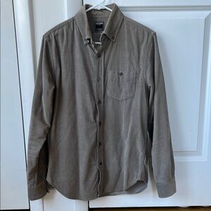 Men's Gray Button-Up Shirt